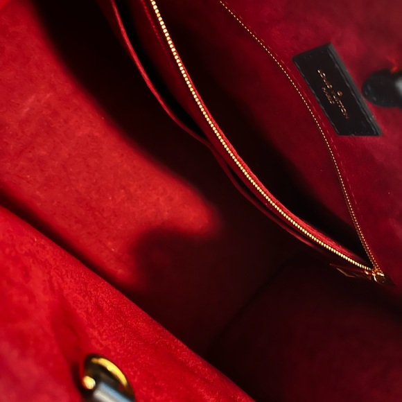 Louis Vuitton OnTheGo MM - Picture 8 of 10